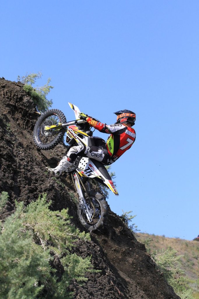 How to Best Climb Hills with Dirt Bikes & Other Motocross Cycles